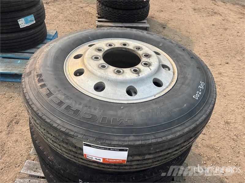 Quantity of (3) Michelin 11R24.5 Tires Tyres, wheels and rims