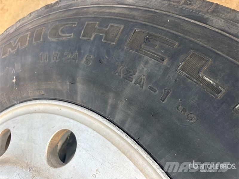 Quantity of (3) Michelin 11R24.5 Tires Tyres, wheels and rims