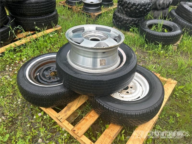 Quantity of (3) Mixed Tires Tyres, wheels and rims