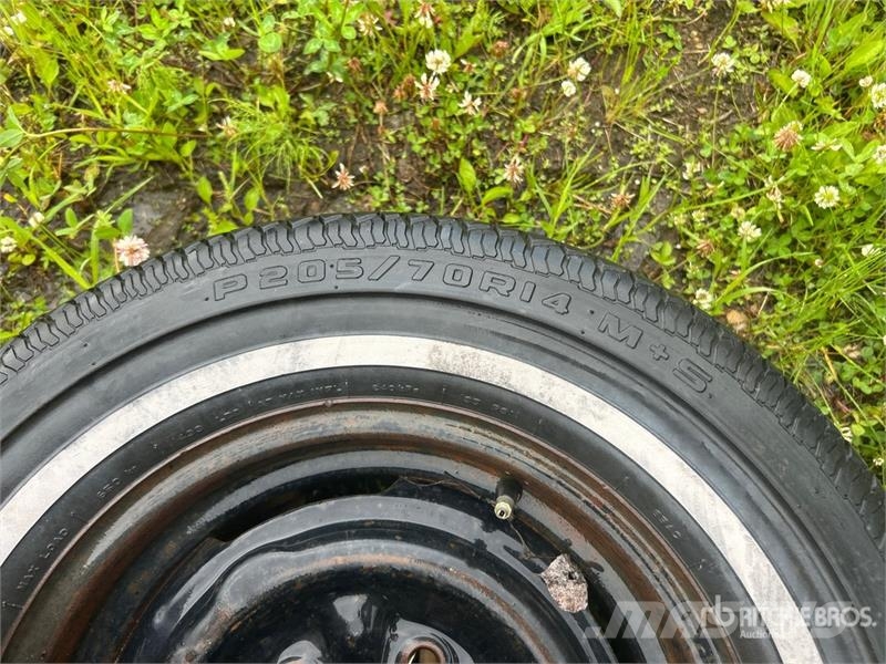 Quantity of (3) Mixed Tires Tyres, wheels and rims