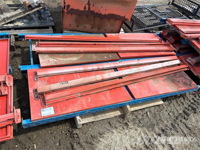 Quantity of (3) Pallet Racking Строителство - Други