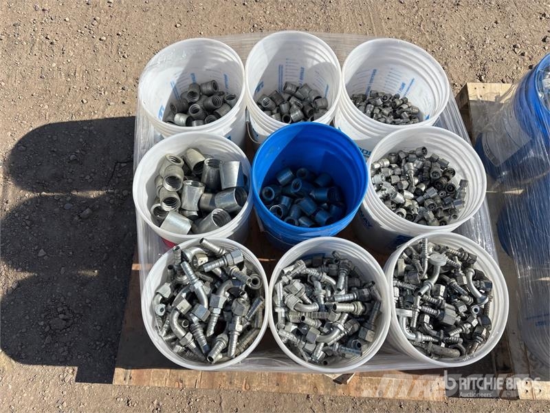 Quantity of (3) Pallets of Hydraulic Hose Fittings Kiti naudoti statybos komponentai