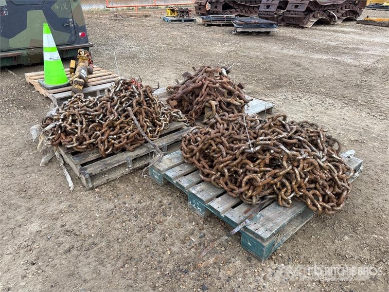  Quantity of (3) Pallets of Tire Chains معدات البناء - غير ذلك