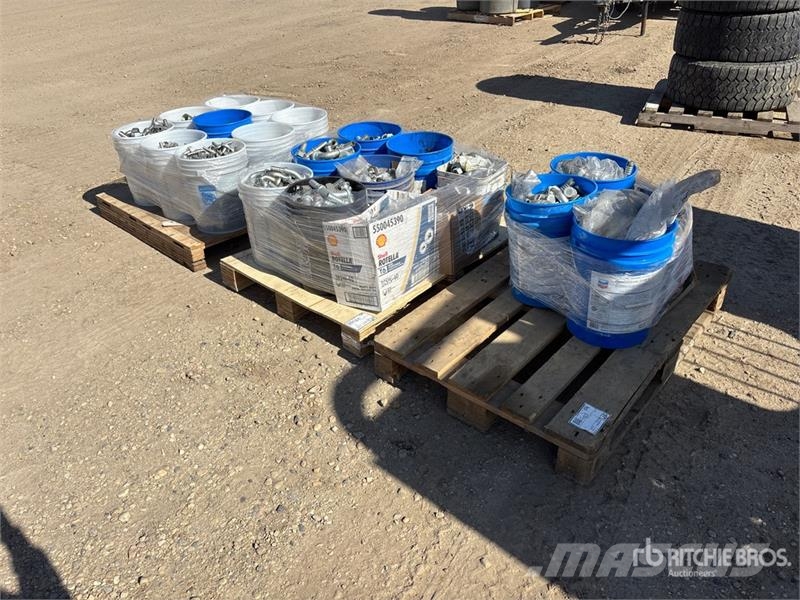 Quantity of (3) Pallets of Hydraulic Hose Fittings Kiti naudoti statybos komponentai