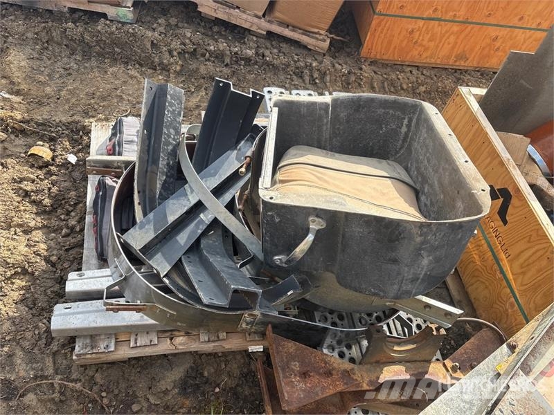 Quantity of (3) Pallets of Miscellaneous Parts Transportes - Outros