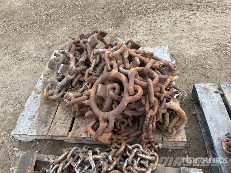  Quantity of (3) Pallets of Tire Chains معدات البناء - غير ذلك