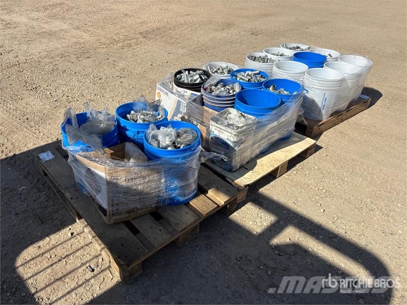 Quantity of (3) Pallets of Hydraulic Hose Fittings Kiti naudoti statybos komponentai