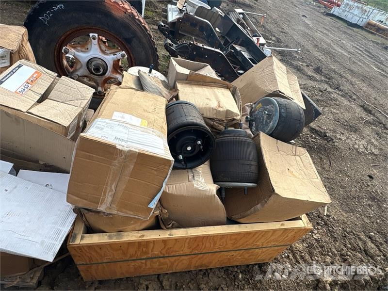 Quantity of (3) Pallets of Air Bags Transportes - Outros