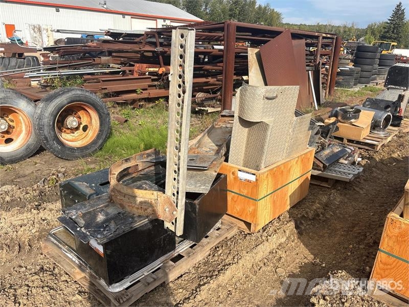 Quantity of (3) Pallets of Miscellaneous Parts Transportes - Outros