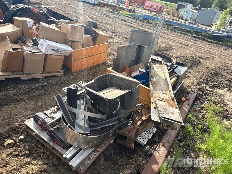 Quantity of (3) Pallets of Miscellaneous Parts Transportes - Outros