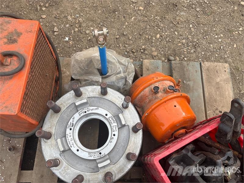Quantity of (3) Pallets of Miscellaneous Parts Transportes - Outros