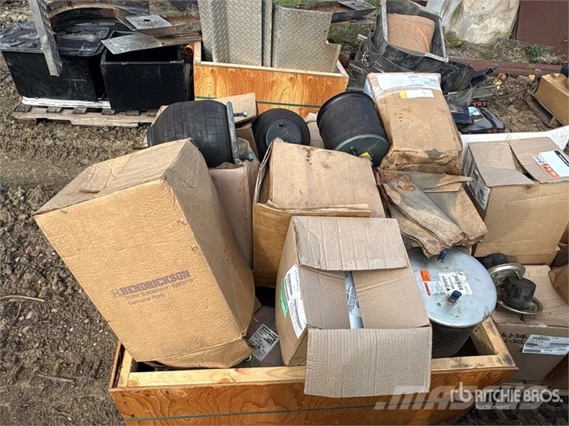 Quantity of (3) Pallets of Air Bags Transportes - Outros