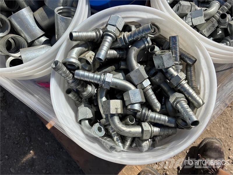 Quantity of (3) Pallets of Hydraulic Hose Fittings Kiti naudoti statybos komponentai