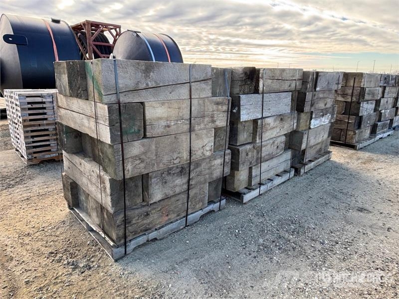  Quantity of (3) Pallets of Dunnage 10 in x 10 in مكونات أخرى
