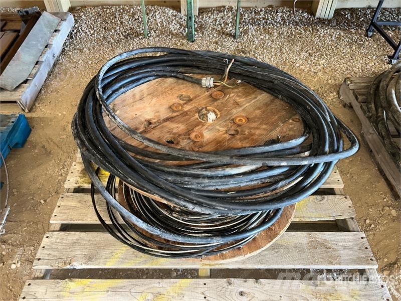 Quantity of (3) Pallets of Electrical Cable Andre komponenter