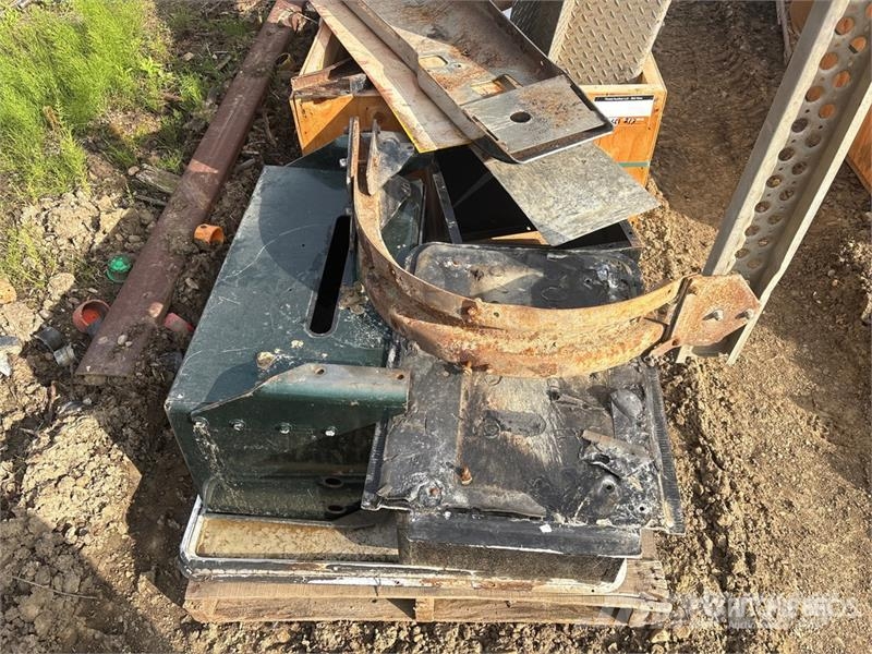 Quantity of (3) Pallets of Miscellaneous Parts Transportes - Outros