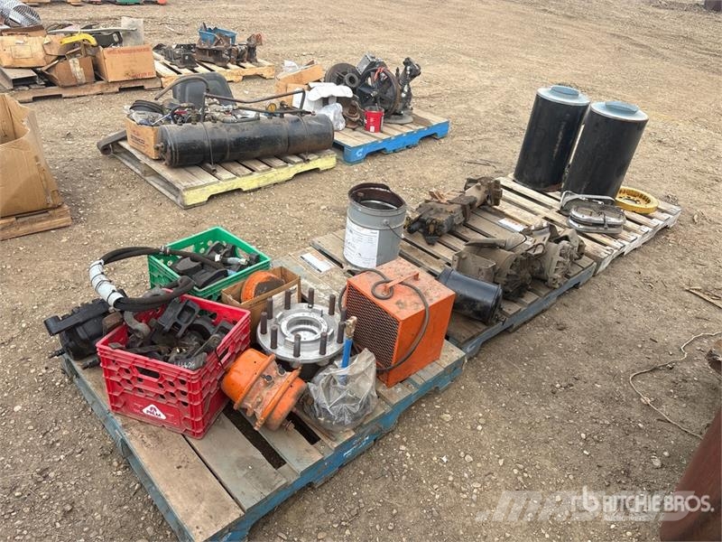 Quantity of (3) Pallets of Miscellaneous Parts Transportes - Outros