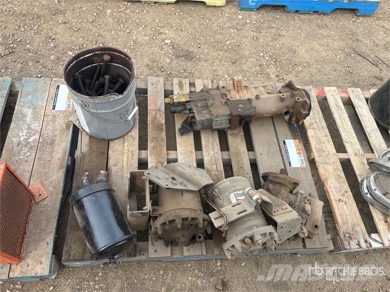Quantity of (3) Pallets of Miscellaneous Parts Transportes - Outros