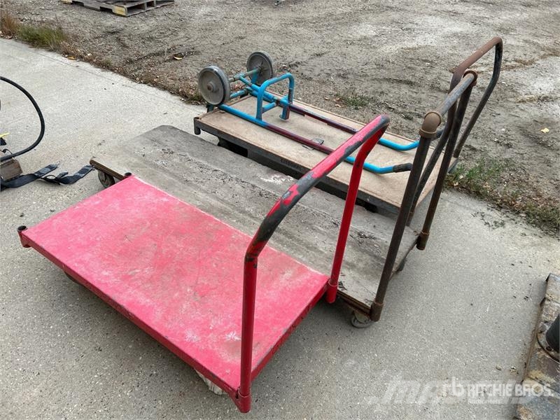  Quantity of (3) Platform Shop Carts مكونات أخرى