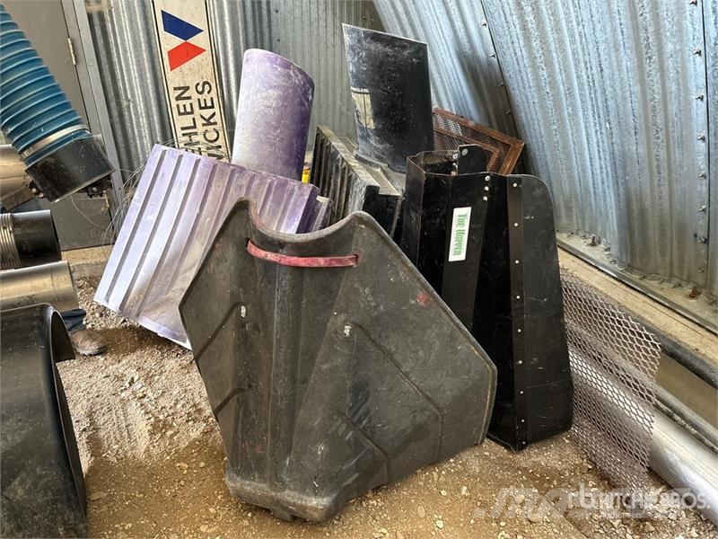 Quantity of (3) Poly Auger Hoppers Drugi deli