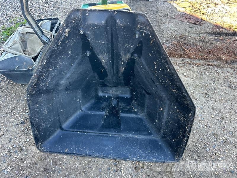 Quantity of (3) Poly Hopper & Heavy Duty Auger Hop Afgrødehåndtering - Andet udstyr