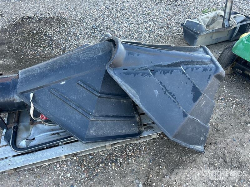 Quantity of (3) Poly Hopper & Heavy Duty Auger Hop Afgrødehåndtering - Andet udstyr