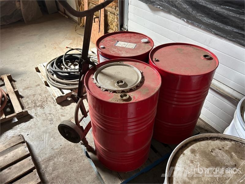 Quantity of (3) Polyurethane Spray Foam Chemical & Ďalšie komponenty