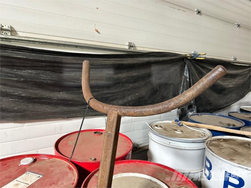 Quantity of (3) Polyurethane Spray Foam Chemical & Ďalšie komponenty