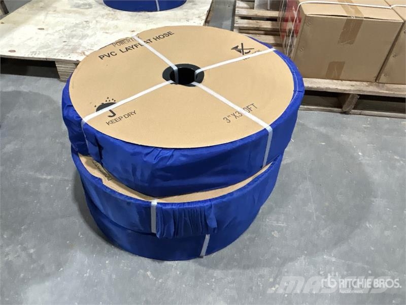 Quantity of (3) Powertek 3 in x 300 ft Water Hose Beton tartozékok