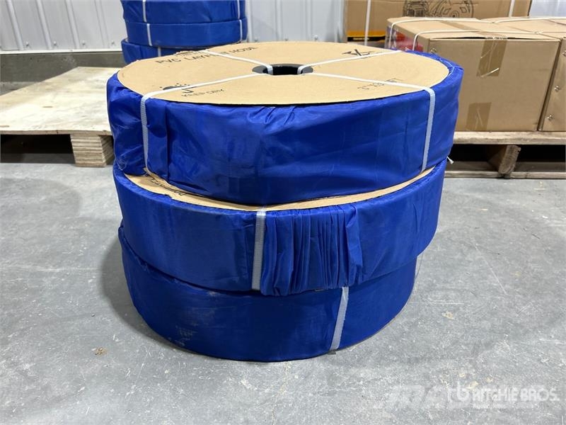 Quantity of (3) Powertek 3 in x 300 ft Water Hose Beton tartozékok