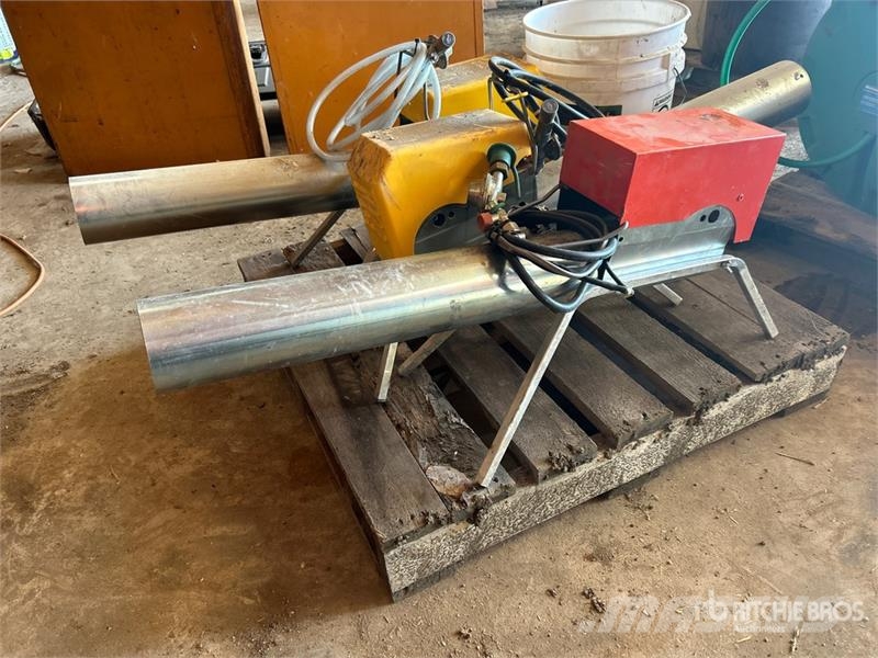 Quantity of (3) Propane Scare Cannons & PTO Shaft Kiti naudoti statybos komponentai