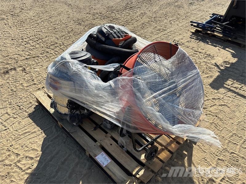 Quantity of (3) Rigid Shop Vacuum Cleaner Vysávače