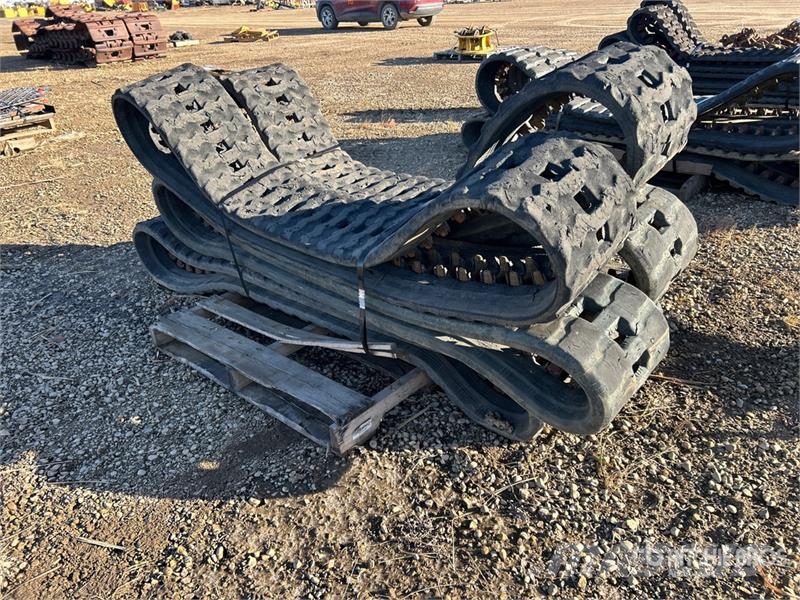  Quantity of (3) Sets of 12 in Skid Steer Tracks مكونات أخرى