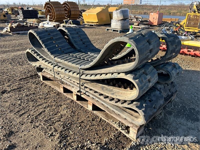  Quantity of (3) Sets of 17 in Skid Steer Tracks مكونات أخرى