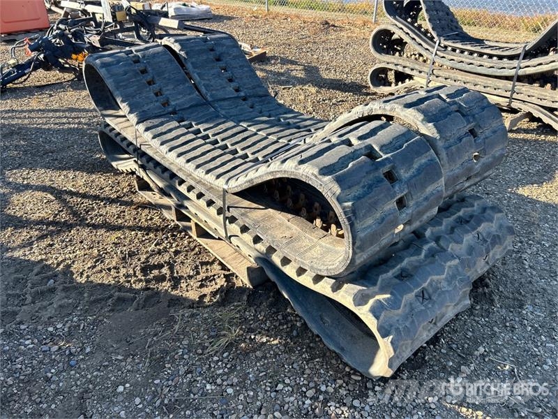  Quantity of (3) Sets of 17 in Skid Steer Tracks مكونات أخرى