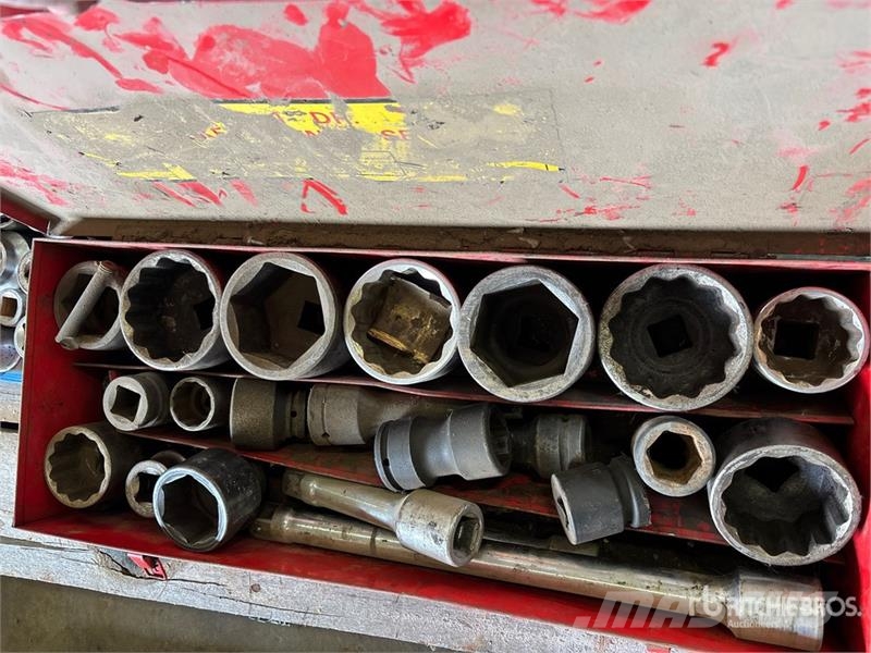 Quantity of (3) Snap On Torque Wrenches Andre komponenter