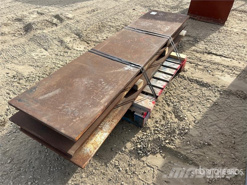 Quantity of (3) Steel Plates Būvniecība- Citi