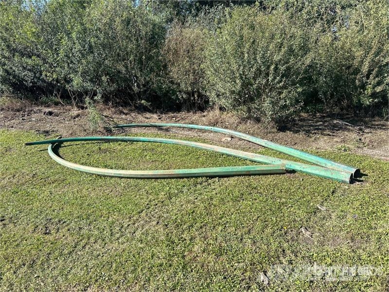  Quantity of (3) Steel Street Light Frames Kiti naudoti statybos komponentai