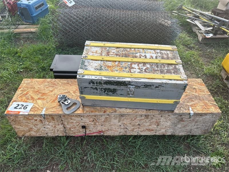 Quantity of (3) Storage Boxes & Tool Cabinets Drugi deli