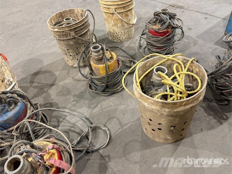 Quantity of (3) Submersible Water Pump Drugi deli