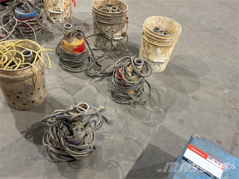 Quantity of (3) Submersible Water Pump Drugi deli