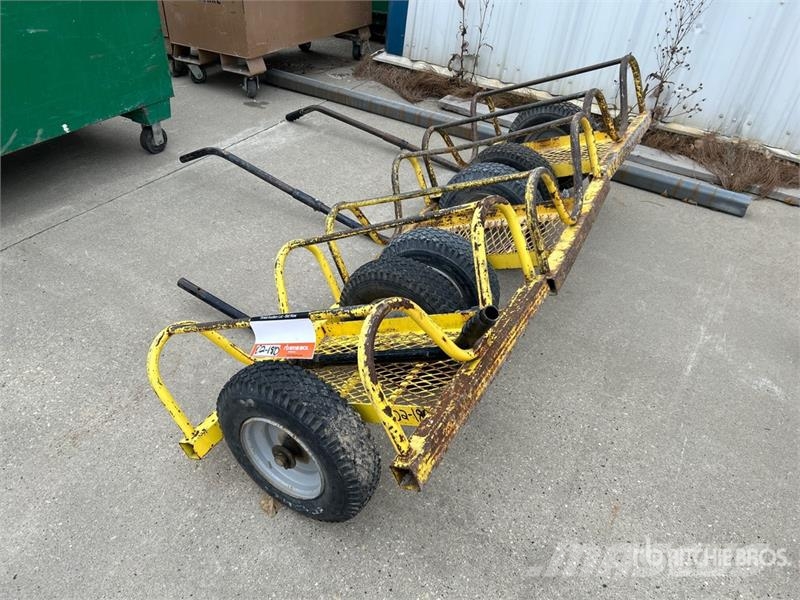  Quantity of (3) Tank Carts Drugi deli