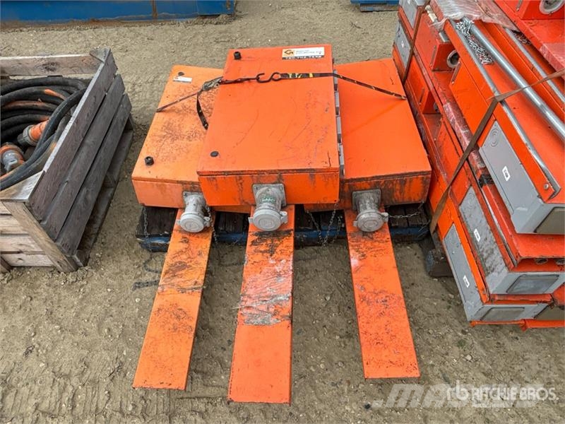 Quantity of (3) Temporary Parking Stall Power Dist Ďalšie komponenty