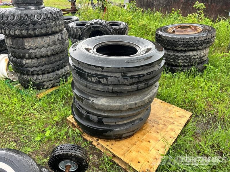 Quantity of (3) TF - 9090 11.00 - 16 Tires Opony, koła i felgi