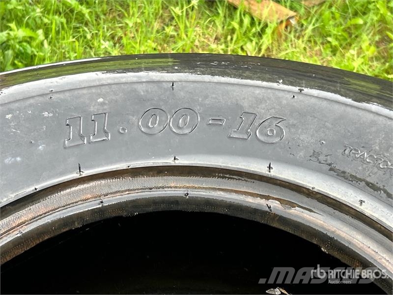 Quantity of (3) TF - 9090 11.00 - 16 Tires Opony, koła i felgi