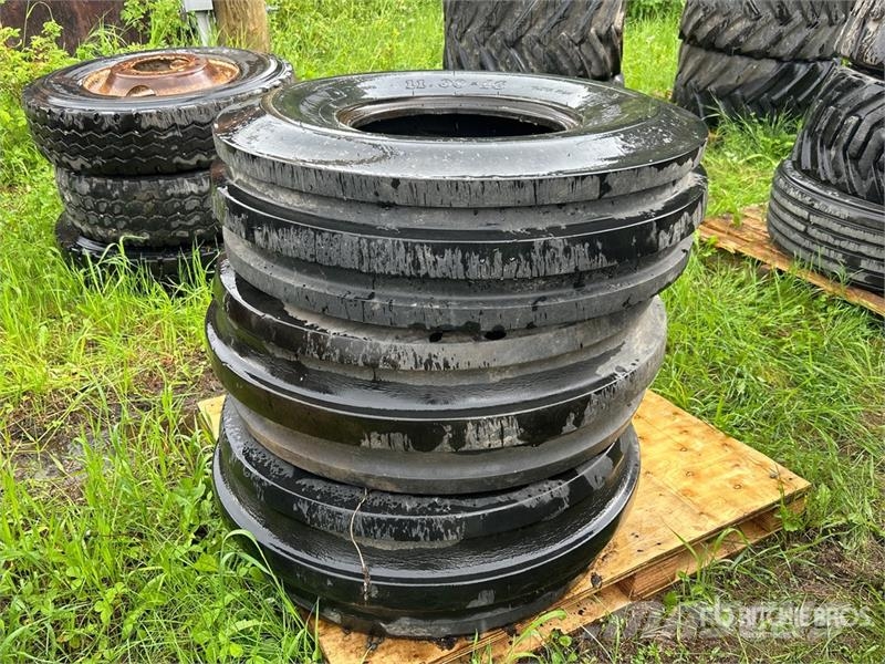 Quantity of (3) TF - 9090 11.00 - 16 Tires Opony, koła i felgi