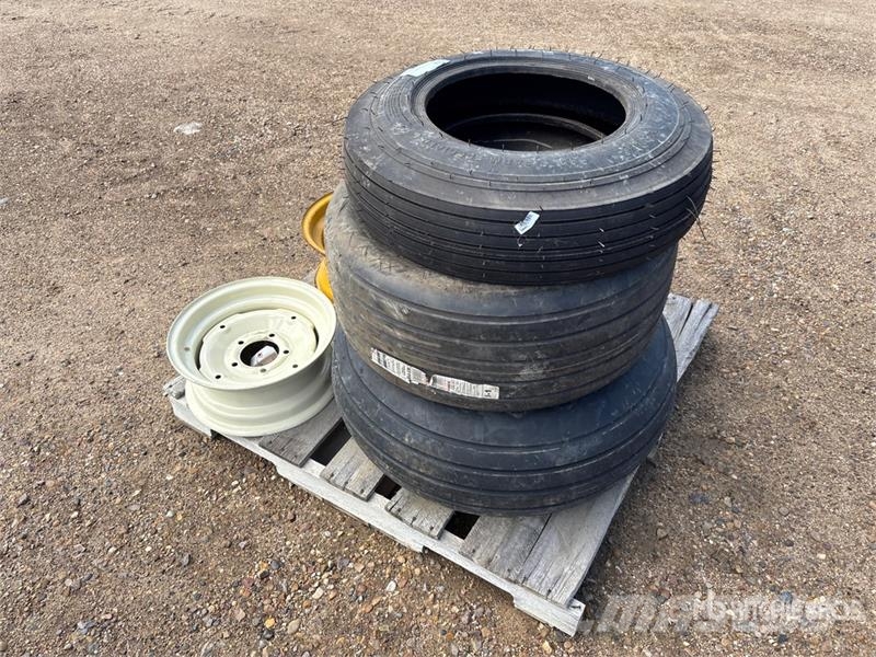 Quantity of (3) Tires Opony, koła i felgi