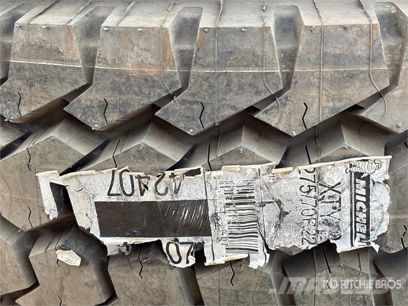 Quantity of (3) Tires Tyres, wheels and rims