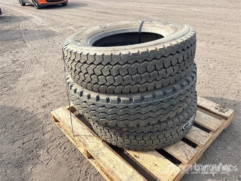 Quantity of (3) Tires Tyres, wheels and rims