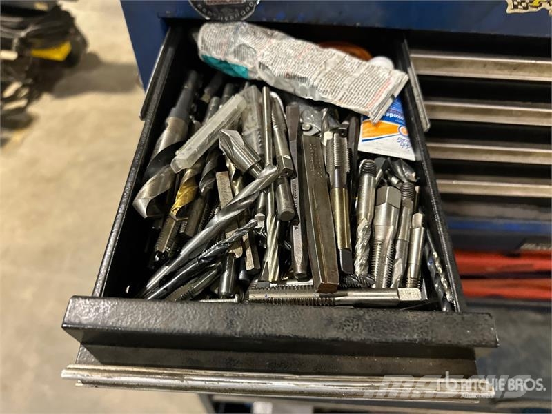  Quantity of (3) Tool Box معدات البناء - غير ذلك